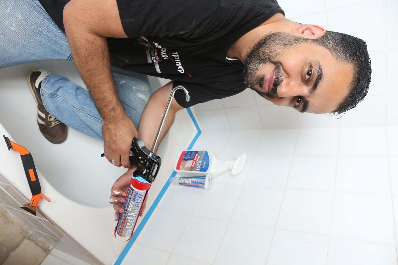 סיליקון סניטרי לבן בתרמיל 300 מ״ל הקץ לעובש – תמונה 2